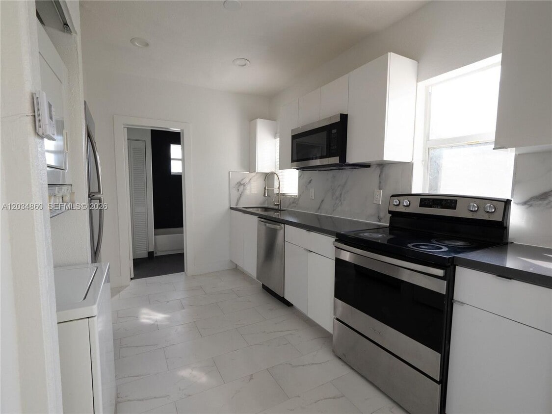 Photo - 2272 NW 2nd Street 2, Miami, FL 33125 - 5206