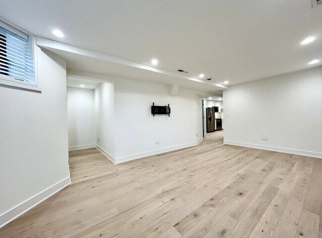 Foto del edificio - 3353 S Union Ave