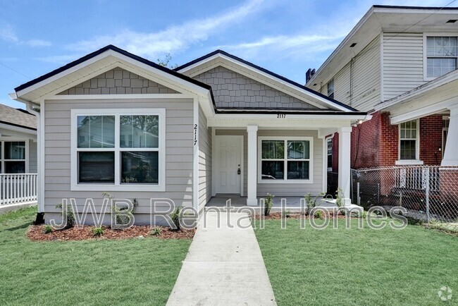 Building Photo - 2117 Moncrief Rd