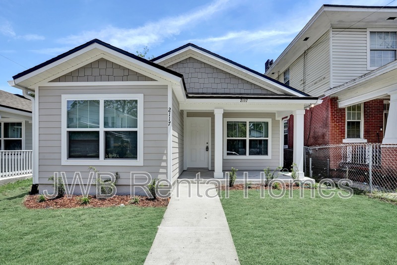 Foto principal - 2117 Moncrief Rd
