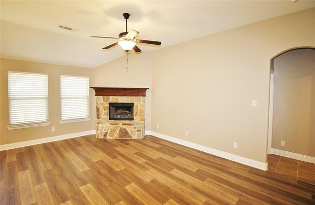 Building Photo - 222 Chimney Rock Dr