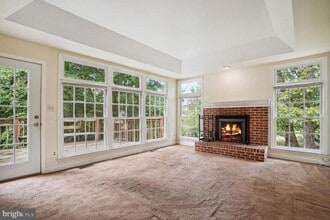 Building Photo - 18862 Crossroads Ct