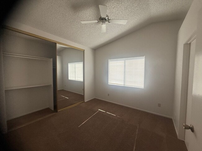 Building Photo - Victorville Home- Nice 2 Bedroom, 2 Bathro...