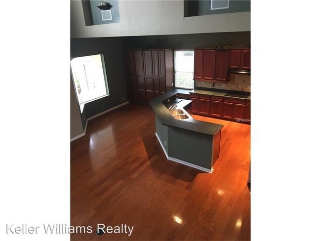 Building Photo - 10117 Deercliff Dr