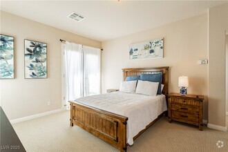 Building Photo - 12097 Oakland Hills Dr