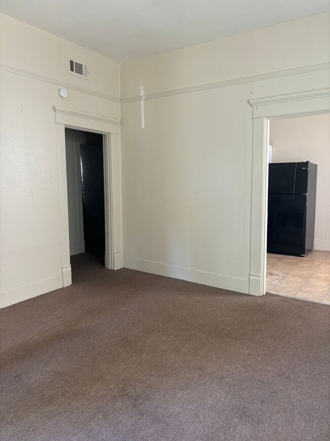 Building Photo - Great Home Near I20