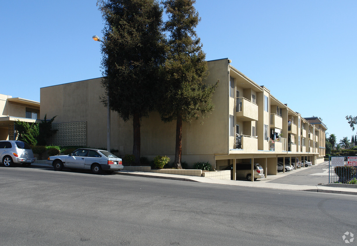 Mount Clef Apartments Photo