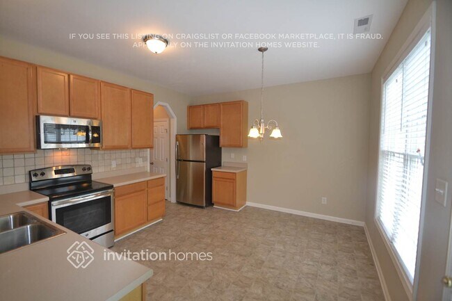 Building Photo - 7807 Green Mill Dr