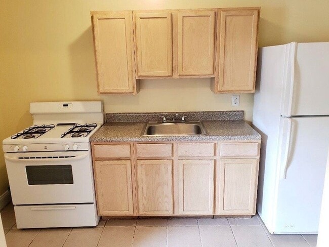Building Photo - Charming Home in East Baltimore