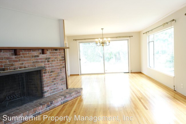 Building Photo - 1055 Rilma Ln