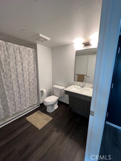 Foto del edificio - 3509 Vista Ln