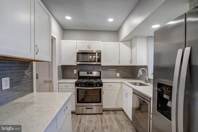 Foto del edificio - 3239 Gunston Rd