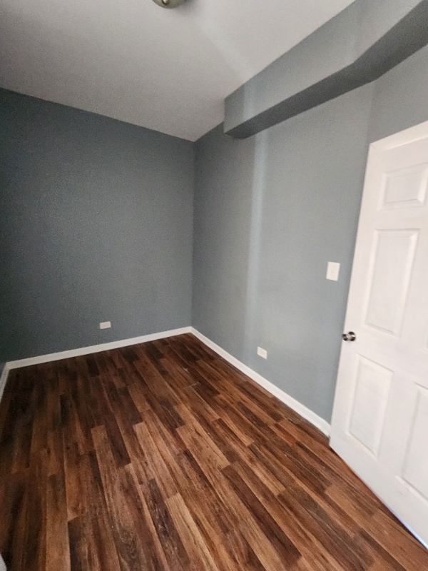 Building Photo - 7117 S Champlain Ave