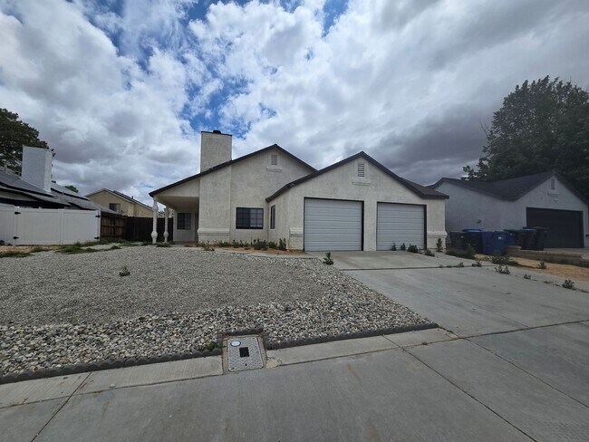 Foto del edificio - 37449 Highland Ct Palmdale 93552