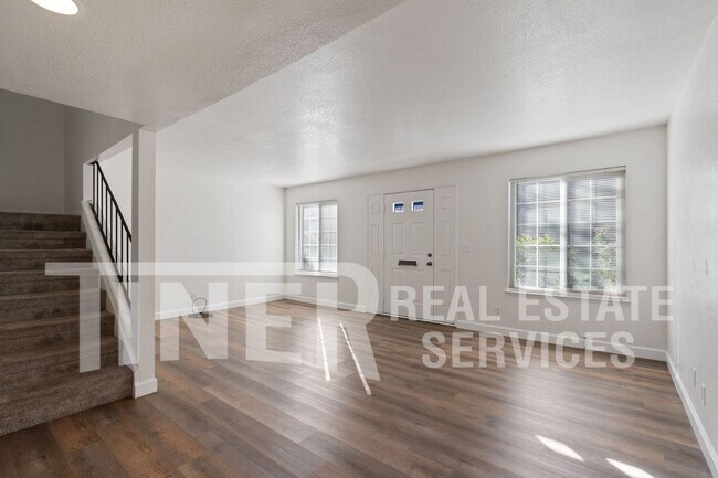 Foto del edificio - 4044 Knoll Top Ct