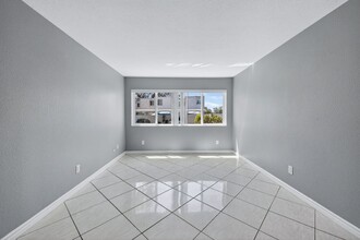 Building Photo - 3454 Del Sol Blvd