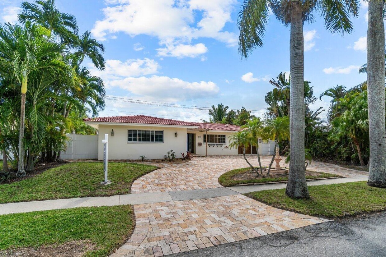 Primary Photo - 1246 SW 7th St