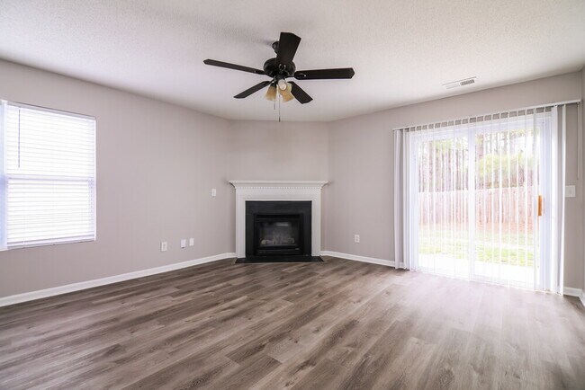 Building Photo - 181 Brookhaven Dr