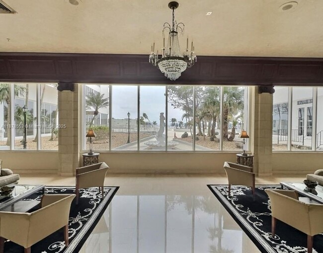 Foto del edificio - 2030 S Ocean Dr