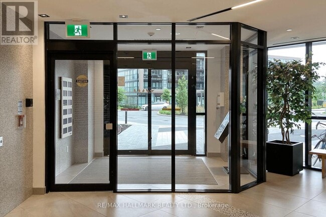 Building Photo - 60-460 George Butchart Dr