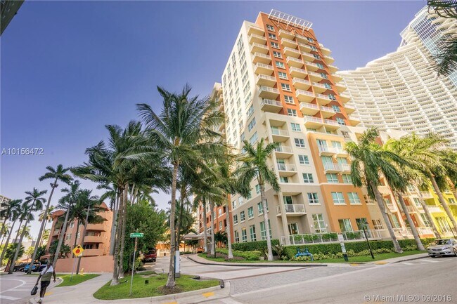 Foto del edificio - 2000 N Bayshore Dr