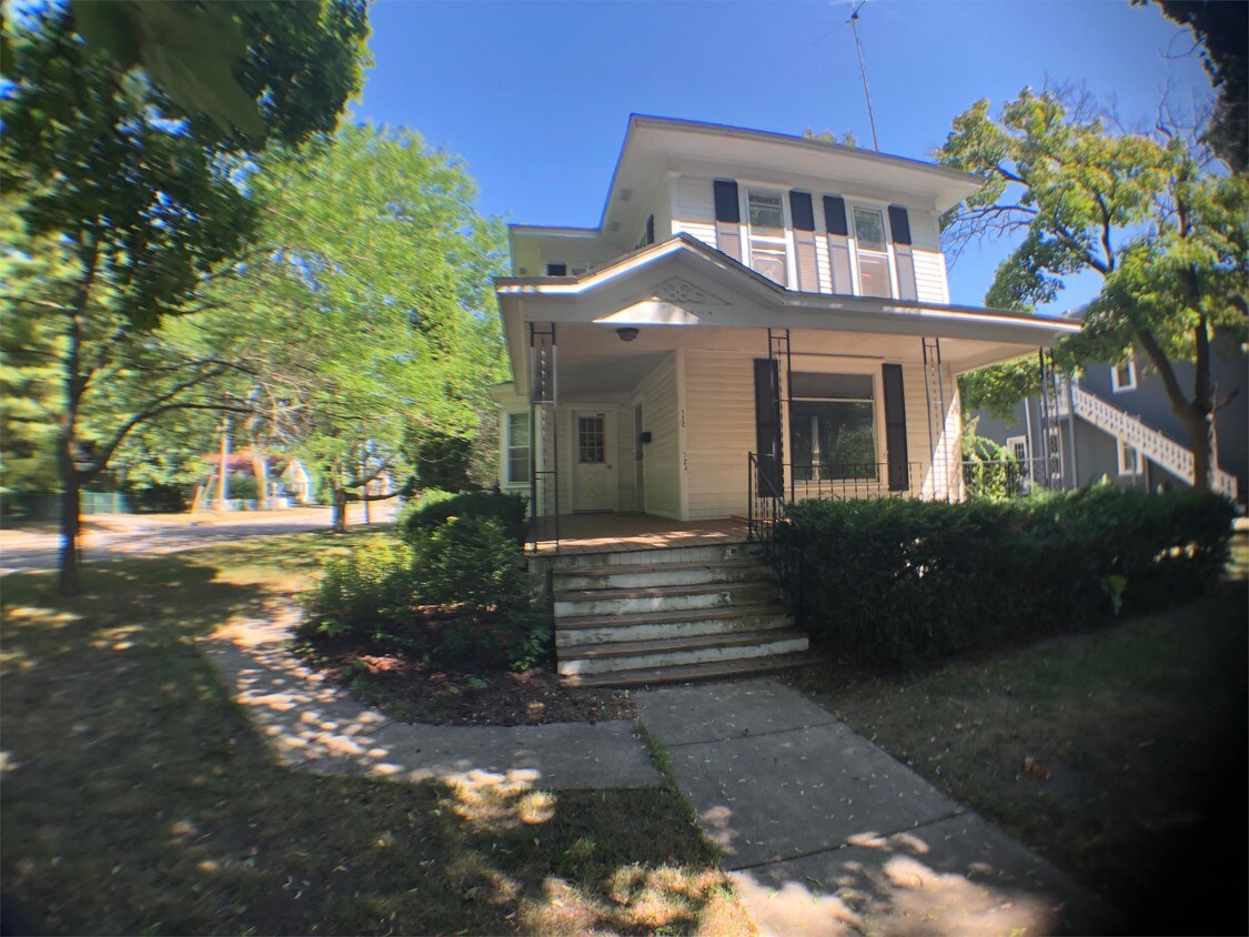Primary Photo - 122 N Kinney Ave