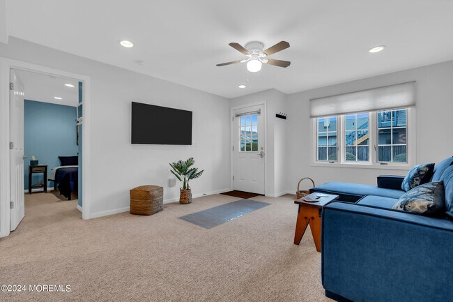 Foto del edificio - 1605 Grand Central Ave