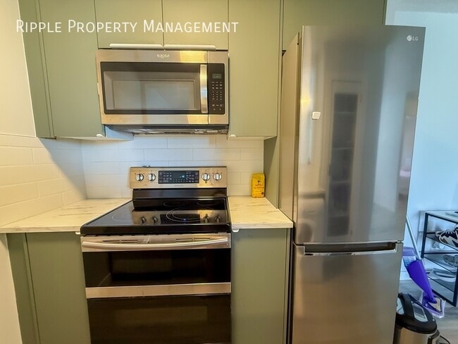 Building Photo - Modern 1 Beds, 1 Baths Apartment/Condo | N...