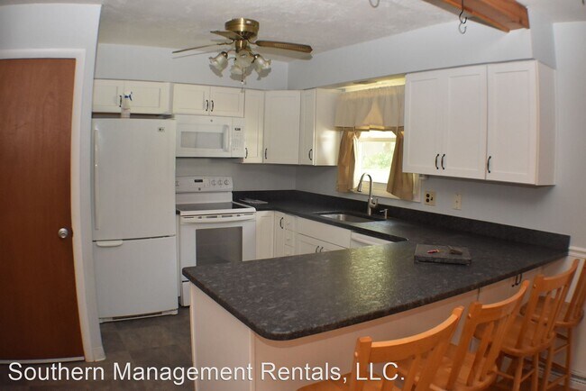 Building Photo - 4 br, 2 bath House - 16 Lexington Dr.