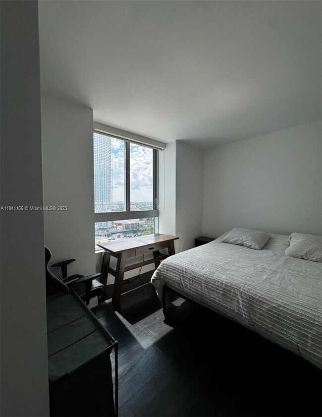 Foto del edificio - 90 SW 3rd St