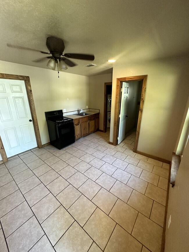 118 N Ave C, Springtown, TX 76082 House Rental in Springtown, TX