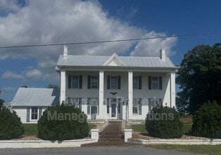 Building Photo - 151 Tanner Ln