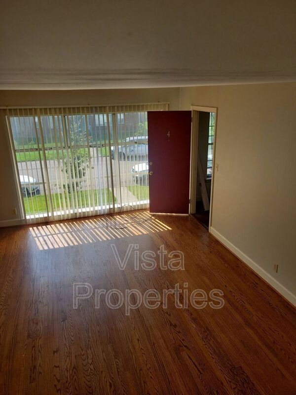 2203 Gerald Ct Unit Apt 4, Louisville, KY 40218 Condo for Rent in