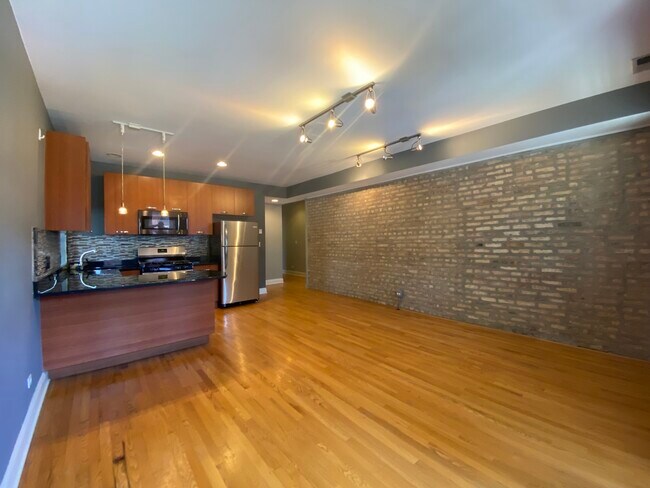 Foto del edificio - 4157 N Bernard St