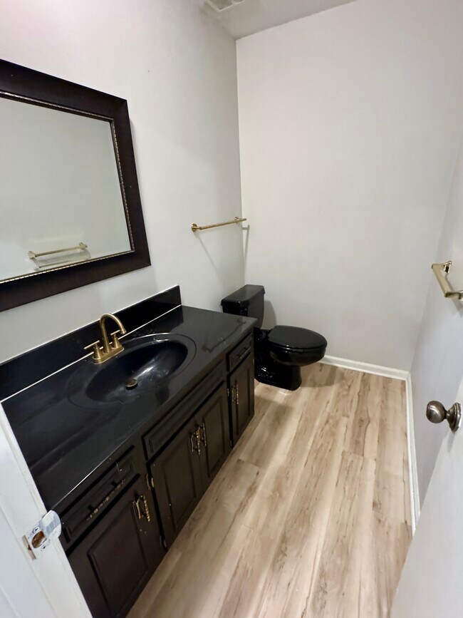 Foto del edificio - 10211 Cedarbrooke Ln