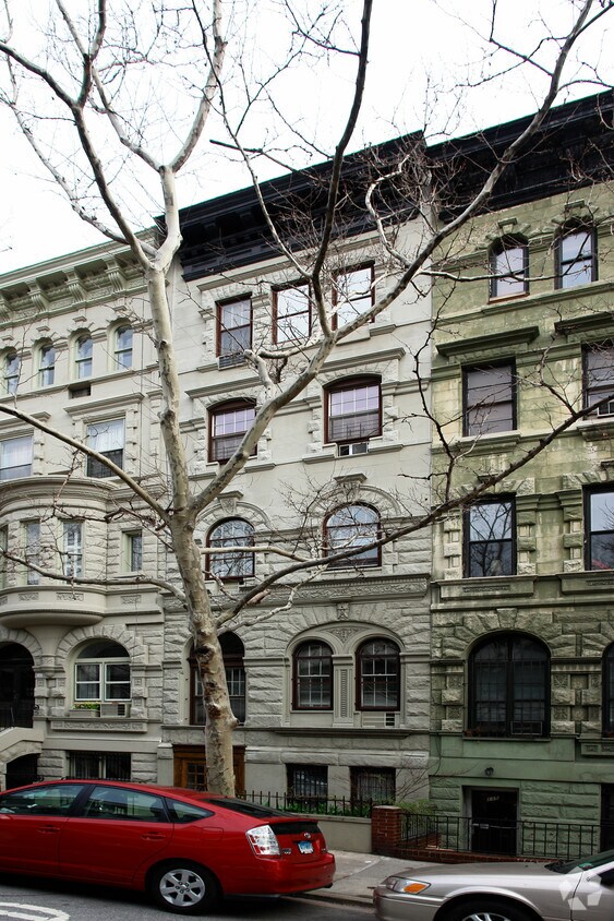 Primary Photo - 117 W 77th St