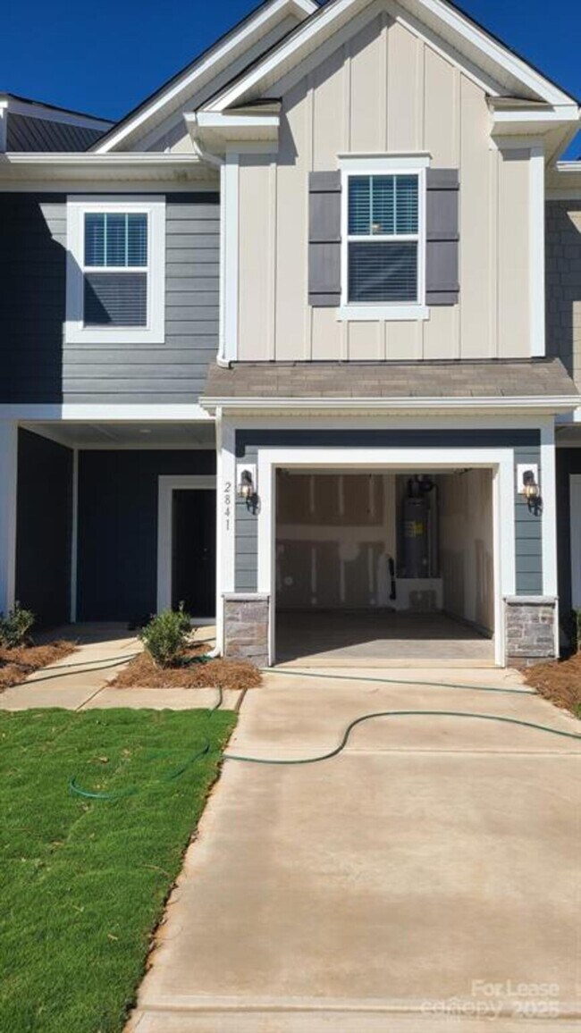 Building Photo - 2841 Yeager Dr NW