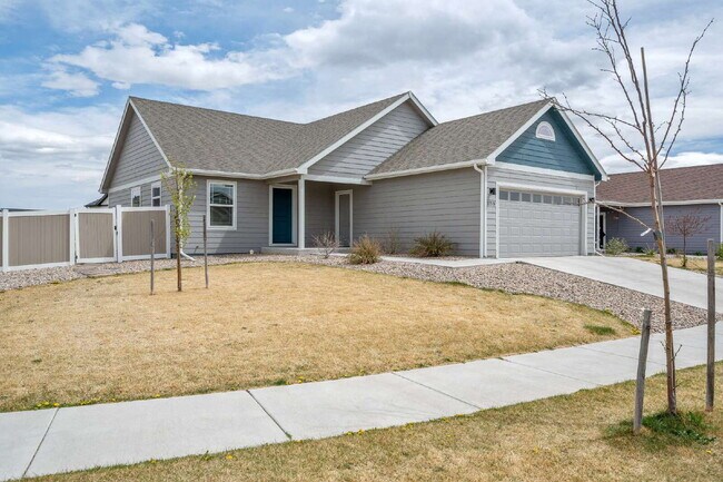 Foto del edificio - Like New Single Family Home!