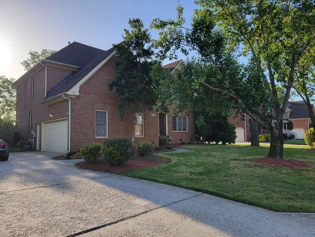 Building Photo - 5 bedroom brick home in Berkshire Meadows