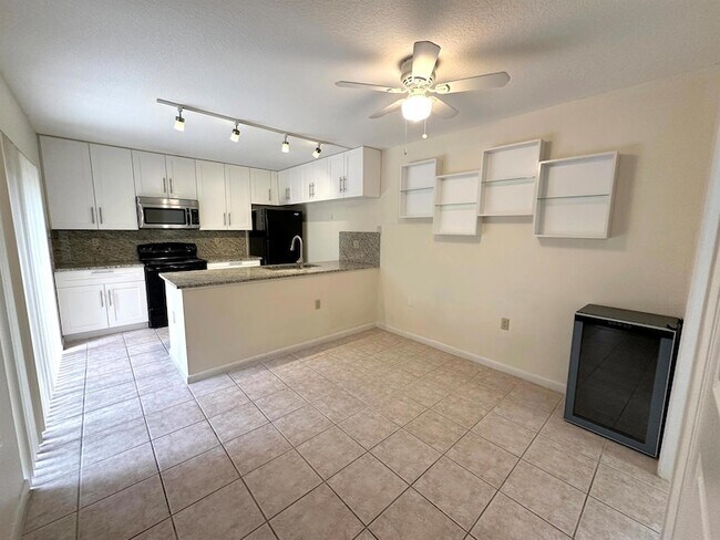 Foto del edificio - 579 Green Springs Pl