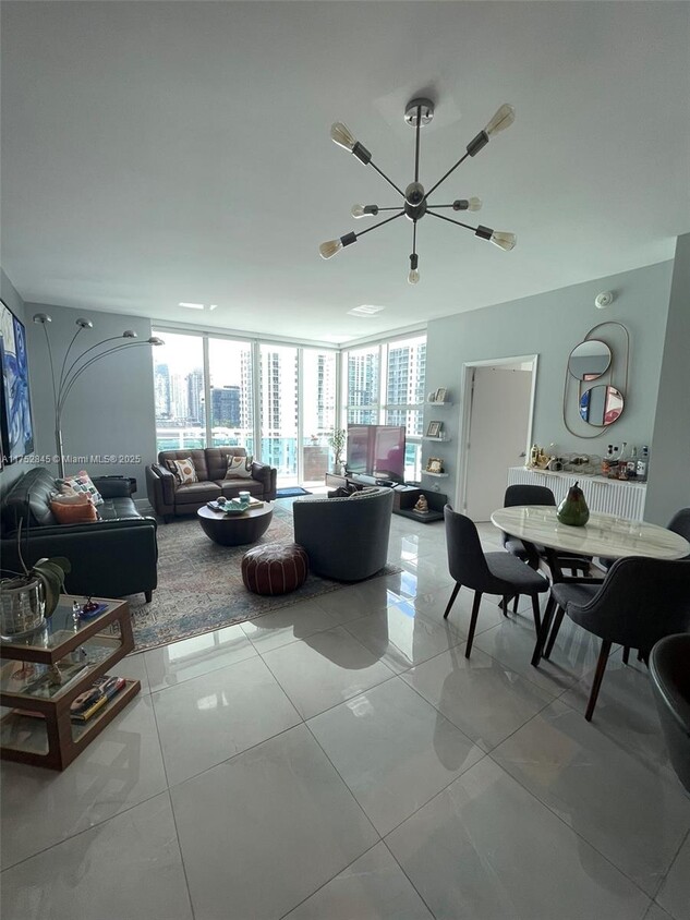 Foto principal - 951 Brickell Ave