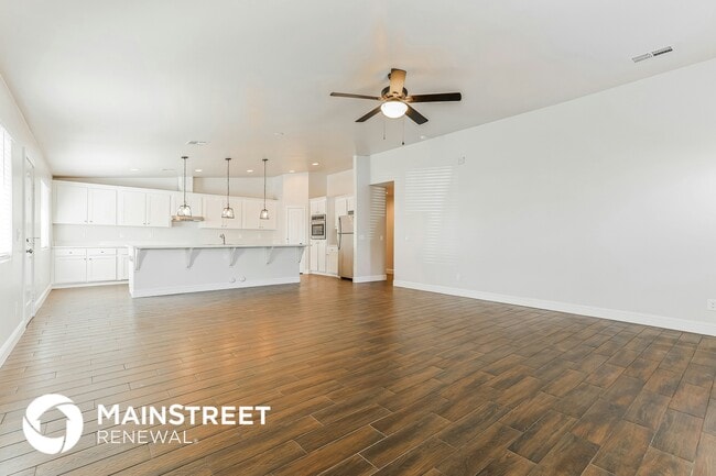 Building Photo - 807 W Buist Ave