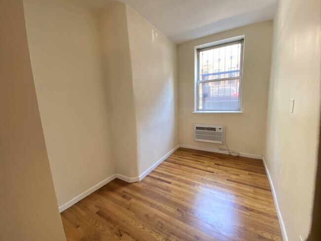 Foto del edificio - 64 S Oxford St