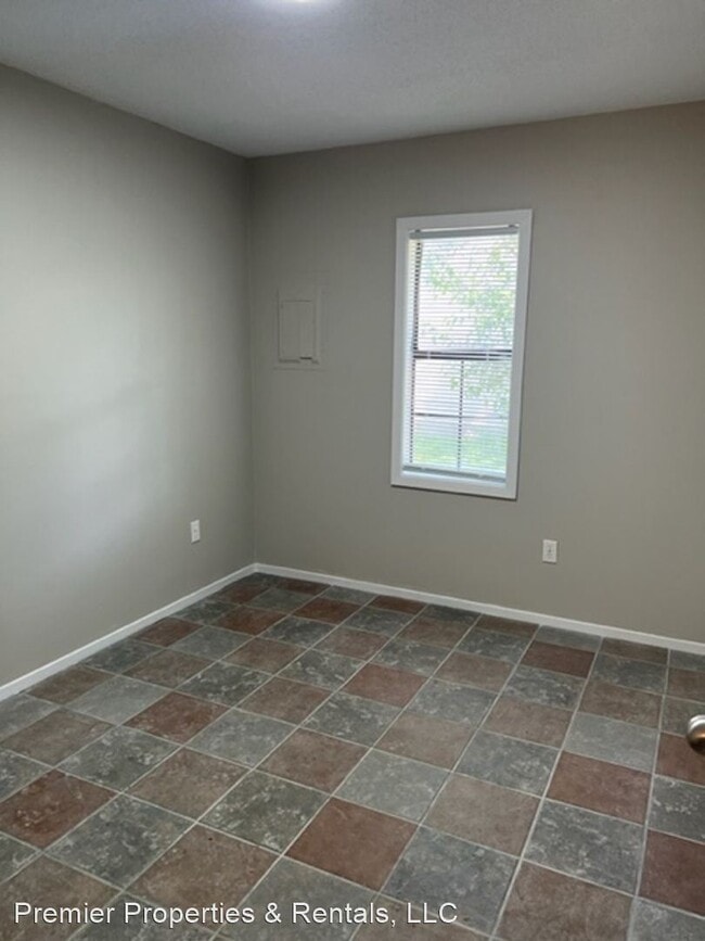 Building Photo - 3 br, 1 bath House - 2104 Clark St