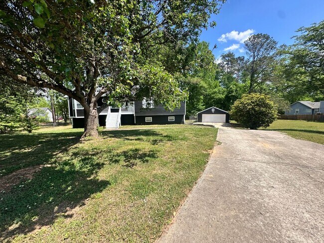 Foto del edificio - 312 Stillwood Ct