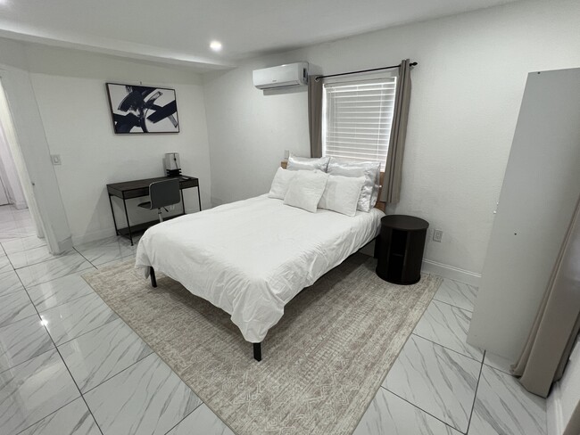 Foto del edificio - 4200 NW 11th Ct