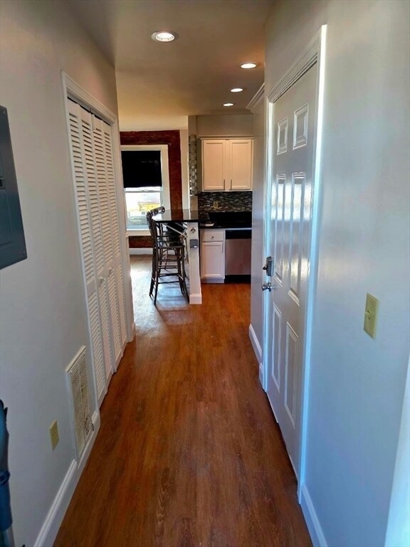 Building Photo - 44 Union St