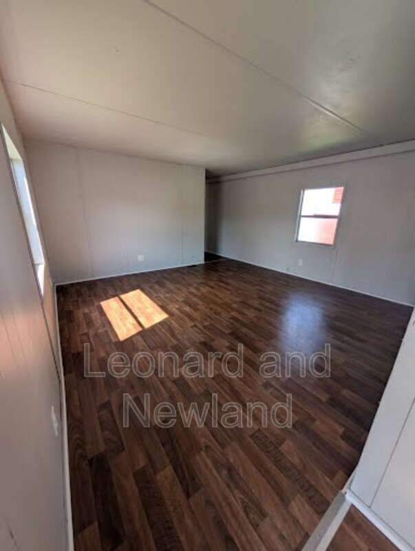 Foto del edificio - 62846 Byesville Rd