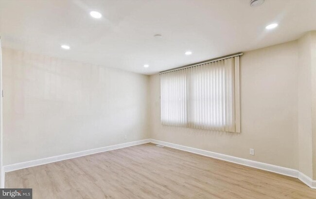 Building Photo - 3312 Royce Ave