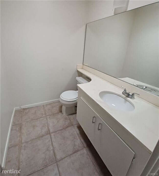 Building Photo - 2 br, 1.5 bath Condo - 42308 Dunes View Rd...
